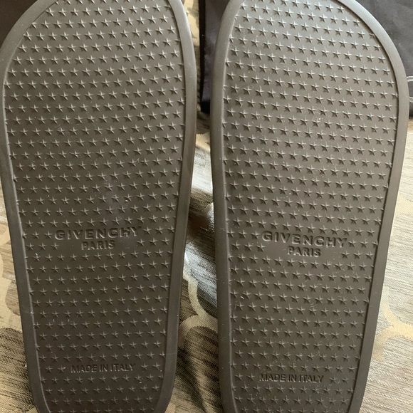 BRAND NEW GIVENCHY SLIDES (Never Worn) Size 7 - Picture 6 of 7